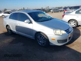 ✅ 2005 Volkswagen Jetta 2.5L • VIN: 3VWDG71K25M634370 • Lot: 43164890. Listed on IAAI with 166,895 mi. Free auction sales archive from the USA and detailed vehicle history report at DreamBid. Image 1.