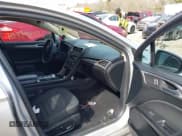 ✅ 2019 Ford Fusion SE • VIN: 3FA6P0LU5KR145967 • Lot: 43036307. Wystawiony na IAAI z przebiegiem 154 352 mil. Bezpłatny archiwum sprzedaży aukcyjnych z USA i szczegółowy raport historii pojazdu na DreamBid. Zdjęcie 5.