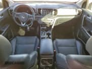 ✅ 2017 Kia Sportage EX • VIN: KNDPNCAC7H7099980 • Lot: 96187555. Wystawiony na Copart z przebiegiem 83 324 mil. Bezpłatny archiwum sprzedaży aukcyjnych z USA i szczegółowy raport historii pojazdu na DreamBid. Zdjęcie 8.