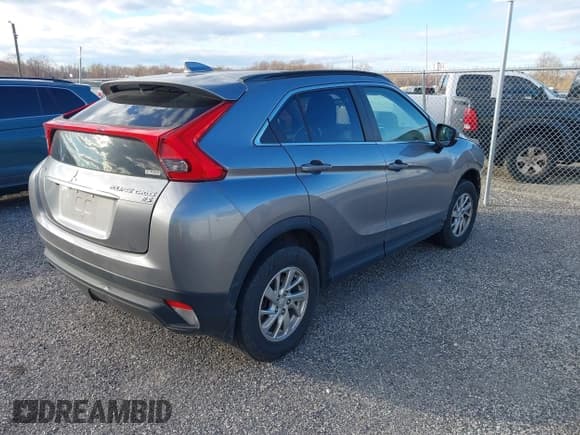 ✅ 2019 Mitsubishi Eclipse Cross ES • VIN: JA4AT3AA7KZ016273 • Лот: 43676436. Опубликован ранее на IAAI с пробегом 76 615 миль. Бесплатный доступ к архиву аукционных продаж из США и подробный отчёт об истории автомобиля на DreamBid. Изображение 4.