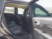 ✅ 2014 Jeep Cherokee Limited • VIN: 1C4PJMDS2EW262606 • Lot: 42115934. Listed on IAAI with 198,589 mi. Free auction sales archive from the USA and detailed vehicle history report at DreamBid. Image 8.