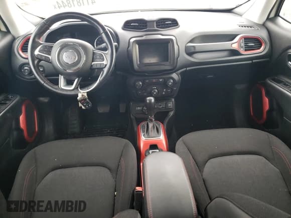 ✅ 2019 Jeep Renegade Trailhawk • VIN: ZACNJBC12KPJ96777 • Лот: 41181844. Опубликован ранее на Copart с пробегом 48 383 миль. Бесплатный доступ к архиву аукционных продаж из США и подробный отчёт об истории автомобиля на DreamBid. Изображение 8.