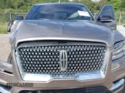 ✅ 2019 Lincoln Navigator Reserve • VIN: 5LMJJ3LT4KEL22261 • Лот: 43293071. Опубликован ранее на IAAI с пробегом 99 006 миль. Бесплатный доступ к архиву аукционных продаж из США и подробный отчёт об истории автомобиля на DreamBid. Изображение 10.