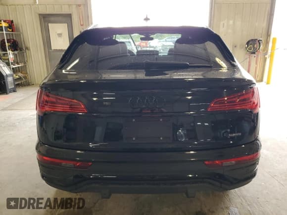 ✅ 2023 Audi Q5 Sportback S line Premium Plus • VIN: WA15AAFY1P2130271 • Lot: 86322855. Wystawiony na Copart z przebiegiem 46 100 mil. Bezpłatny archiwum sprzedaży aukcyjnych z USA i szczegółowy raport historii pojazdu na DreamBid. Zdjęcie 6.