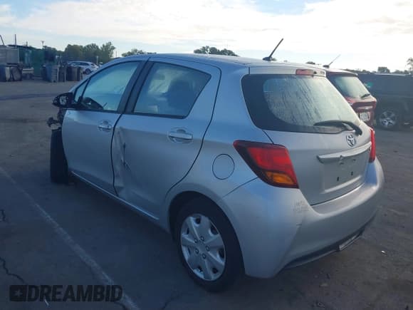 ✅ 2017 Toyota Yaris L • VIN: VNKKTUD3XHA080223 • Лот: 43385003. Опубликован ранее на IAAI с пробегом 232 158 миль. Бесплатный доступ к архиву аукционных продаж из США и подробный отчёт об истории автомобиля на DreamBid. Изображение 3.