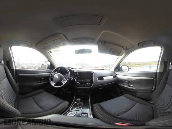 2018 Mitsubishi Outlander ES z VIN JA4AZ3A38JZ010688, wystawiony jako IAAI lot #43287137 z przebiegiem 99 875 mil mil oraz . Historia ofert i sprzedaży dostępna na DreamBid. Obrazek 22.