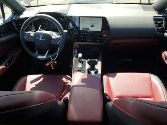 ✅ 2024 Lexus NX 350 • VIN: 2T2AGCEZ8RC040544 • Lot: 67041675. Wystawiony na Copart z przebiegiem 10 652 mil. Bezpłatny archiwum sprzedaży aukcyjnych z USA i szczegółowy raport historii pojazdu na DreamBid. Zdjęcie 8.