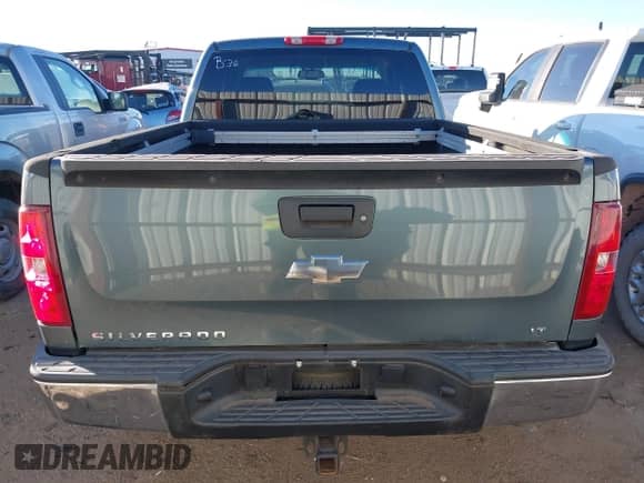 2008 Chevrolet Silverado 1500 2LT с VIN 2GCEK19J181300647, выставлен на аукционе IAAI как лот 43570076 с пробегом 252 983 миль миль и . История ставок и продаж доступна на DreamBid. Изображение 16.