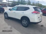 ✅ 2015 Nissan Rogue SV • VIN: 5N1AT2MV2FC901600 • Lot: 43390015. Listed on IAAI with 72,919 mi. Free auction sales archive from the USA and detailed vehicle history report at DreamBid. Image 3.