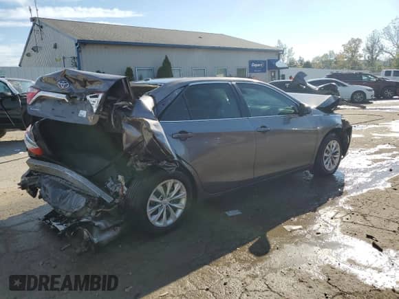 2015 Toyota Camry LE with VIN 4T4BF1FK4FR468970, listed as a Copart auction lot 84889785 with 105,624 mi miles and Non repairable. Bid and sale history available at DreamBid. Image 3.