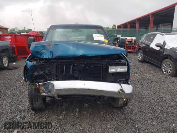 2000 Chevrolet Silverado 3500 с VIN 1GCHK34R4YR197737, выставлен на аукционе IAAI как лот 42268299 с пробегом 165 485 миль миль и . История ставок и продаж доступна на DreamBid. Изображение 13.