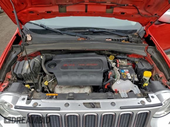 ✅ 2016 Jeep Renegade Limited • VIN: ZACCJBDT8GPD37899 • Lot: 96447205. Wystawiony na Copart z przebiegiem 165 026 mil. Bezpłatny archiwum sprzedaży aukcyjnych z USA i szczegółowy raport historii pojazdu na DreamBid. Zdjęcie 12.