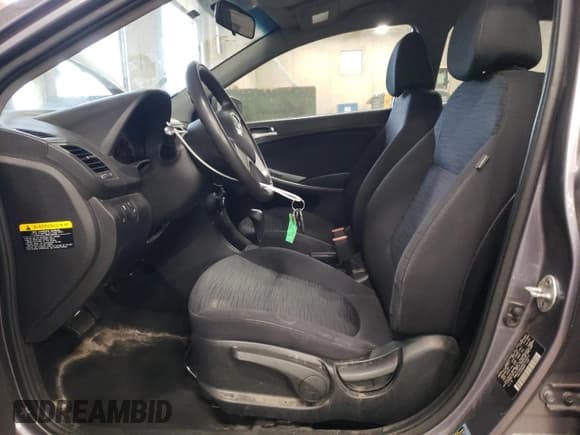 ✅ 2017 Hyundai Accent SE • VIN: KMHCT5AE8HU325412 • Лот: 77629754. Опубликован ранее на Copart с пробегом 125 589 миль. Бесплатный доступ к архиву аукционных продаж из США и подробный отчёт об истории автомобиля на DreamBid. Изображение 7.