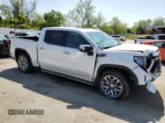 ✅ 2025 GMC Sierra 1500 Denali • VIN: 3GTUUGED6SG121818 • Лот: 54725255. Опубликован ранее на Copart с пробегом 6 919 миль. Бесплатный доступ к архиву аукционных продаж из США и подробный отчёт об истории автомобиля на DreamBid. Изображение 4.