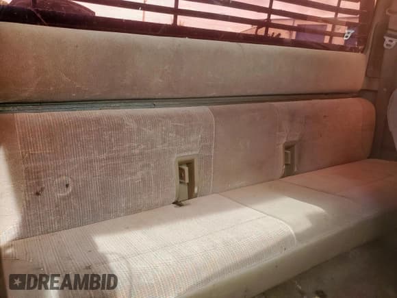 ✅ 1996 Ford F-150 S • VIN: 1FTEX15Y8TKA49851 • Lot: 64691835. Wystawiony na Copart z przebiegiem 297 520 mil. Bezpłatny archiwum sprzedaży aukcyjnych z USA i szczegółowy raport historii pojazdu na DreamBid. Zdjęcie 10.