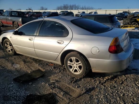 ✅ 2000 Chrysler 300M M • VIN: 2C3HE66GXYH430660 • Лот: 88656155. Опубликован ранее на Copart с пробегом 280 803 миль. Бесплатный доступ к архиву аукционных продаж из США и подробный отчёт об истории автомобиля на DreamBid. Изображение 2.