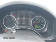 ✅ 2005 Ford F-150 XLT • VIN: 1FTPX14555NA71257 • Lot: 43651411. Wystawiony na IAAI z przebiegiem 140 072 mil. Bezpłatny archiwum sprzedaży aukcyjnych z USA i szczegółowy raport historii pojazdu na DreamBid. Zdjęcie 7.