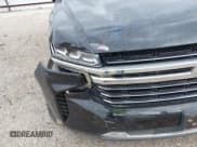 ✅ 2022 Chevrolet Suburban LT • VIN: 1GNSCCKD7NR265722 • Lot: 43502209. Wystawiony na IAAI z przebiegiem 56 391 mil. Bezpłatny archiwum sprzedaży aukcyjnych z USA i szczegółowy raport historii pojazdu na DreamBid. Zdjęcie 16.