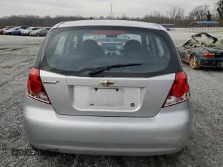 ✅ 2008 Chevrolet Aveo LS • VIN: KL1TD66678B096121 • Lot: 49073375. Wystawiony na Copart z przebiegiem 117 113 mil. Bezpłatny archiwum sprzedaży aukcyjnych z USA i szczegółowy raport historii pojazdu na DreamBid. Zdjęcie 6.