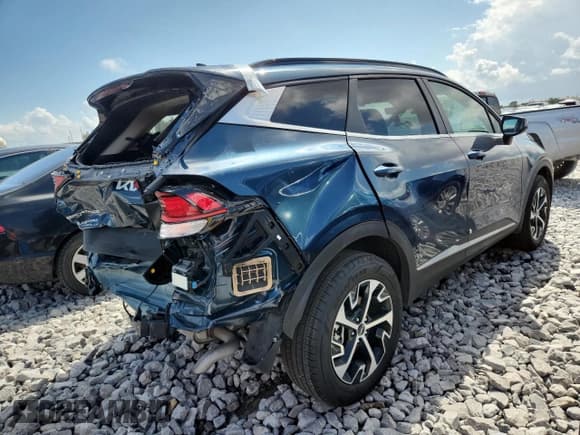 ✅ 2025 Kia Sportage EX • VIN: KNDPVCDG7S7217841 • Лот: 81268175. Опубликован ранее на Copart с пробегом 15 785 миль. Бесплатный доступ к архиву аукционных продаж из США и подробный отчёт об истории автомобиля на DreamBid. Изображение 3.