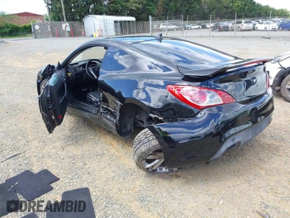 ✅ 2010 Hyundai Genesis Coupe • VIN: KMHHU6KH0AU028724 • Lot: 42198771. Wystawiony na IAAI z przebiegiem 114 604 mil. Bezpłatny archiwum sprzedaży aukcyjnych z USA i szczegółowy raport historii pojazdu na DreamBid. Zdjęcie 3.