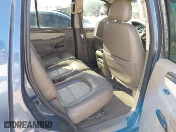 ✅ 2005 Ford Explorer Eddie Bauer • VIN: 1FMDU64W95UB76628 • Лот: 43284596. Опубликован ранее на IAAI с пробегом 168 314 миль. Бесплатный доступ к архиву аукционных продаж из США и подробный отчёт об истории автомобиля на DreamBid. Изображение 8.