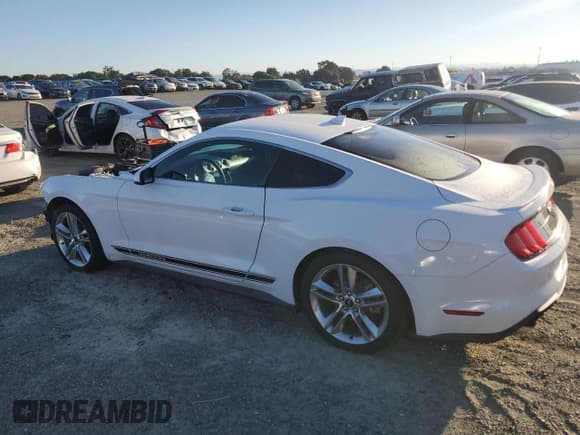 ✅ 2020 Ford Mustang EcoBoost • VIN: 1FA6P8TH1L5186845 • Lot: 82209565. Listed on Copart with 53,978 mi. Free auction sales archive from the USA and detailed vehicle history report at DreamBid. Image 2.