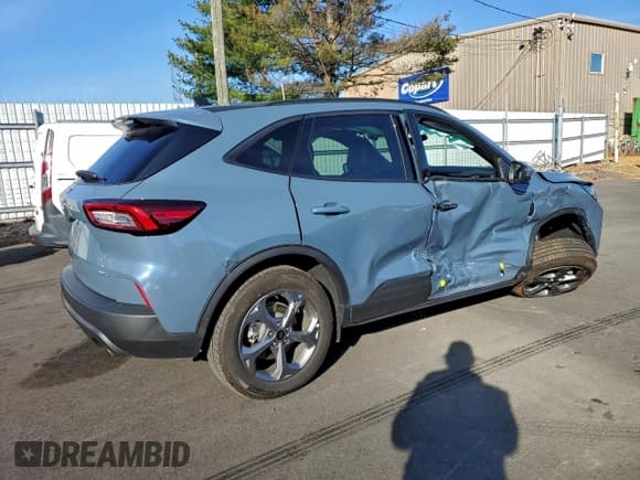 ✅ 2025 Ford Escape ST-Line Select • VIN: 1FMCU9NA5SUB34243 • Лот: 94181495. Опубликован ранее на Copart с пробегом 7 330 миль. Бесплатный доступ к архиву аукционных продаж из США и подробный отчёт об истории автомобиля на DreamBid. Изображение 3.