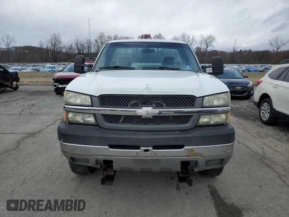 ✅ 2003 Chevrolet Silverado 2500HD Work Truck • VIN: 1GCHK24U33E337582 • Lot: 92349455. Wystawiony na Copart z przebiegiem 97 222 mil. Bezpłatny archiwum sprzedaży aukcyjnych z USA i szczegółowy raport historii pojazdu na DreamBid. Zdjęcie 5.