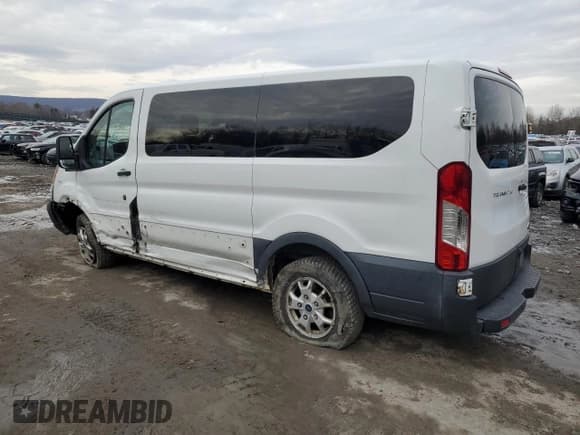 ✅ 2016 Ford Transit XLT • VIN: 1FMZK1YM0GKA42001 • Lot: 44488315. Listed on Copart with 106,634 mi. Free auction sales archive from the USA and detailed vehicle history report at DreamBid. Image 2.