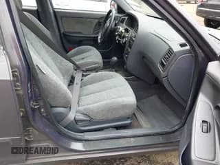 ✅ 2003 Hyundai Elantra GLS • VIN: KMHDN45D03U498411 • Lot: 42920002. Wystawiony na IAAI z przebiegiem 115 794 mil. Bezpłatny archiwum sprzedaży aukcyjnych z USA i szczegółowy raport historii pojazdu na DreamBid. Zdjęcie 5.