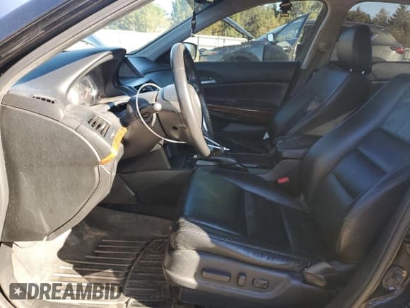 ✅ 2012 Honda Accord EX-L • VIN: 1HGCP2F81CA180042 • Lot: 89814835. Wystawiony na Copart z przebiegiem 157 556 mil. Bezpłatny archiwum sprzedaży aukcyjnych z USA i szczegółowy raport historii pojazdu na DreamBid. Zdjęcie 7.