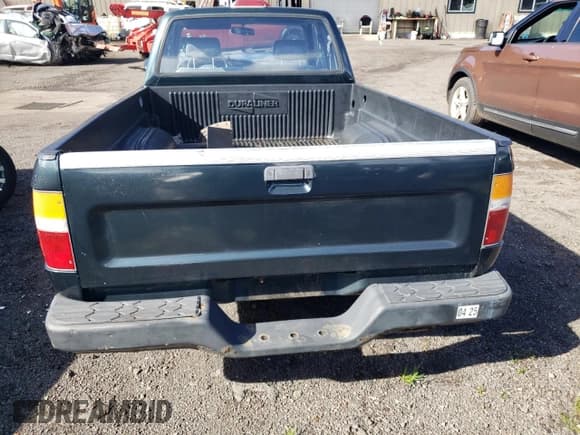 ✅ 1994 Toyota Pickup DX • VIN: JT4RN93P7R5092438 • Lot: 81358314. Wystawiony na Copart z przebiegiem 70 671 mil. Bezpłatny archiwum sprzedaży aukcyjnych z USA i szczegółowy raport historii pojazdu na DreamBid. Zdjęcie 6.