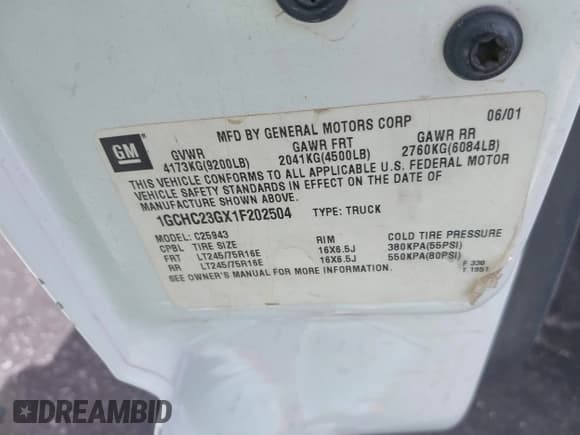 ✅ 2001 Chevrolet Silverado 2500HD LS • VIN: 1GCHC23GX1F202504 • Lot: 42361816. Wystawiony na IAAI z przebiegiem Nie podano. Bezpłatny archiwum sprzedaży aukcyjnych z USA i szczegółowy raport historii pojazdu na DreamBid. Zdjęcie 9.