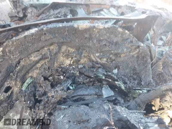 ✅ 2004 Chevrolet Silverado 1500 LS • VIN: 2GCEK13T241398804 • Lot: 41468650. Wystawiony na IAAI z przebiegiem Nie podano. Bezpłatny archiwum sprzedaży aukcyjnych z USA i szczegółowy raport historii pojazdu na DreamBid. Zdjęcie 7.