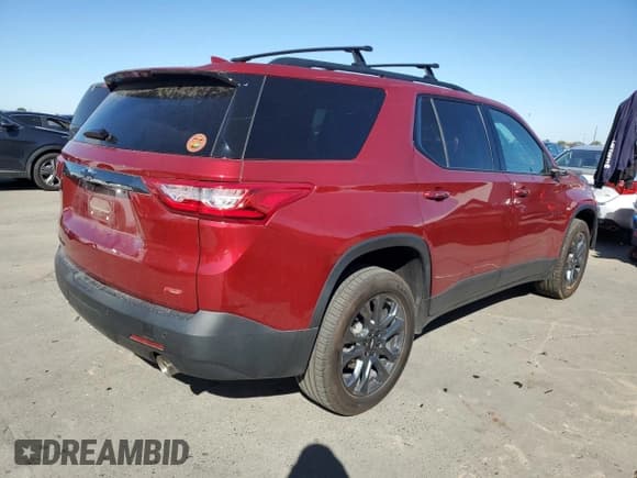 ✅ 2021 Chevrolet Traverse RS • VIN: 1GNEVJKW7MJ188411 • Lot: 82182205. Wystawiony na Copart z przebiegiem 61 024 mil. Bezpłatny archiwum sprzedaży aukcyjnych z USA i szczegółowy raport historii pojazdu na DreamBid. Zdjęcie 3.