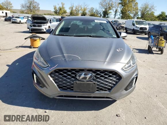 ✅ 2019 Hyundai Sonata SEL • VIN: 5NPE34AF4KH775429 • Lot: 84984055. Listed on Copart with 113,710 mi. Free auction sales archive from the USA and detailed vehicle history report at DreamBid. Image 5.