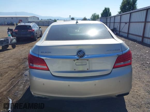 ✅ 2014 Buick LaCrosse Leather • VIN: 1G4GB5G35EF103405 • Lot: 43314983. Listed on IAAI with 101,115 mi. Free auction sales archive from the USA and detailed vehicle history report at DreamBid. Image 16.