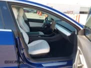 ✅ 2020 Tesla Model 3 Performance • VIN: 5YJ3E1EC7LF641918 • Lot: 41984261. Wystawiony na IAAI z przebiegiem 50 202 mil. Bezpłatny archiwum sprzedaży aukcyjnych z USA i szczegółowy raport historii pojazdu na DreamBid. Zdjęcie 5.