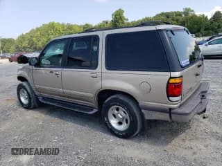✅ 1997 Ford Explorer XL • VIN: 1FMDU34E8VUC78184 • Lot: 68688404. Wystawiony na Copart z przebiegiem 94 027 mil. Bezpłatny archiwum sprzedaży aukcyjnych z USA i szczegółowy raport historii pojazdu na DreamBid. Zdjęcie 2.