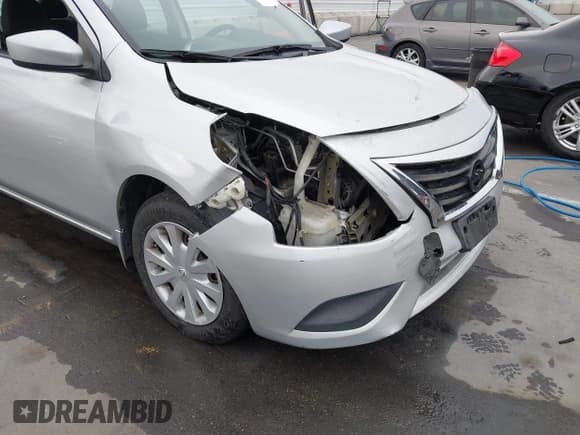 ✅ 2015 Nissan Versa S • VIN: 3N1CN7AP8FL829237 • Лот: 42973063. Опубликован ранее на IAAI с пробегом 119 923 миль. Бесплатный доступ к архиву аукционных продаж из США и подробный отчёт об истории автомобиля на DreamBid. Изображение 6.