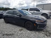 ✅ 2025 Kia K5 LXS • VIN: KNAG24J74S5357647 • Lot: 68320245. Wystawiony na Copart z przebiegiem 3 102 mil. Bezpłatny archiwum sprzedaży aukcyjnych z USA i szczegółowy raport historii pojazdu na DreamBid. Zdjęcie 4.