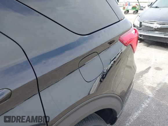 ✅ 2020 Ford Explorer XLT • VIN: 1FMSK8DH0LGC78552 • Lot: 42010246. Wystawiony na IAAI z przebiegiem 46 614 mil. Bezpłatny archiwum sprzedaży aukcyjnych z USA i szczegółowy raport historii pojazdu na DreamBid. Zdjęcie 18.