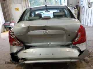 2011 Hyundai Accent GLS z VIN KMHCN4AC9BU572786, wystawiony jako Copart lot #76304184 z przebiegiem 62 845 mil mil oraz Szkoda całkowita • Salvage title. Historia ofert i sprzedaży dostępna na DreamBid. Obrazek 6.