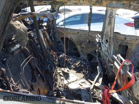 ✅ 2015 Audi Q7 Prestige • VIN: WA1WMAFE5FD003897 • Lot: 42685260. Listed on IAAI with Not provided. Free auction sales archive from the USA and detailed vehicle history report at DreamBid. Image 8.