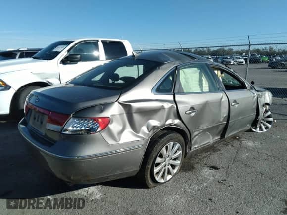 2009 Hyundai Azera GLS с VIN KMHFC46D29A352731, выставлен на аукционе IAAI как лот 35110847 с пробегом Не указан миль и . История ставок и продаж доступна на DreamBid. Изображение 4.