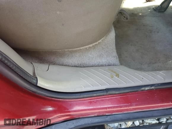 ✅ 2003 Ford Escape XLT Popular • VIN: 1FMYU03133KE18634 • Lot: 61671615. Listed on Copart with 222,708 mi. Free auction sales archive from the USA and detailed vehicle history report at DreamBid. Image 13.