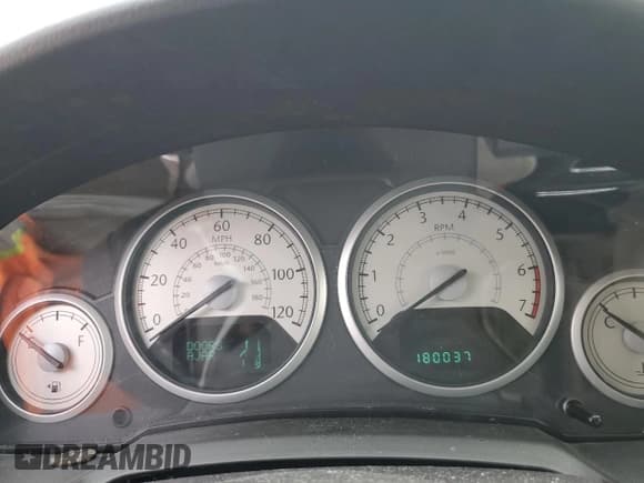 ✅ 2010 Chrysler Town & Country Touring Plus • VIN: 2A4RR8DX6AR441295 • Lot: 69344485. Wystawiony na Copart z przebiegiem 180 037 mil. Bezpłatny archiwum sprzedaży aukcyjnych z USA i szczegółowy raport historii pojazdu na DreamBid. Zdjęcie 9.