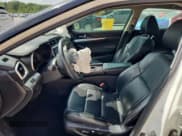 ✅ 2019 Nissan Maxima Platinum • VIN: 1N4AA6AV5KC371631 • Lot: 64587135. Wystawiony na Copart z przebiegiem 97 794 mil. Bezpłatny archiwum sprzedaży aukcyjnych z USA i szczegółowy raport historii pojazdu na DreamBid. Zdjęcie 7.