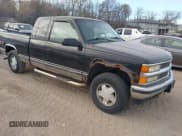 ✅ 1996 Chevrolet Silverado 1500 • VIN: 1GCEK19R6TE159264 • Лот: 43735506. Опубликован ранее на IAAI с пробегом 273 073 миль. Бесплатный доступ к архиву аукционных продаж из США и подробный отчёт об истории автомобиля на DreamBid. Изображение 1.
